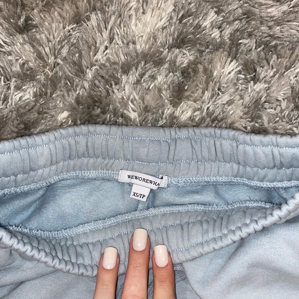 Shorts - Picture 2 of 3